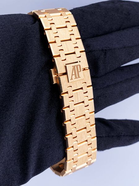 Audemars Piguet Royal Oak 15400OR.OO.1220OR.01